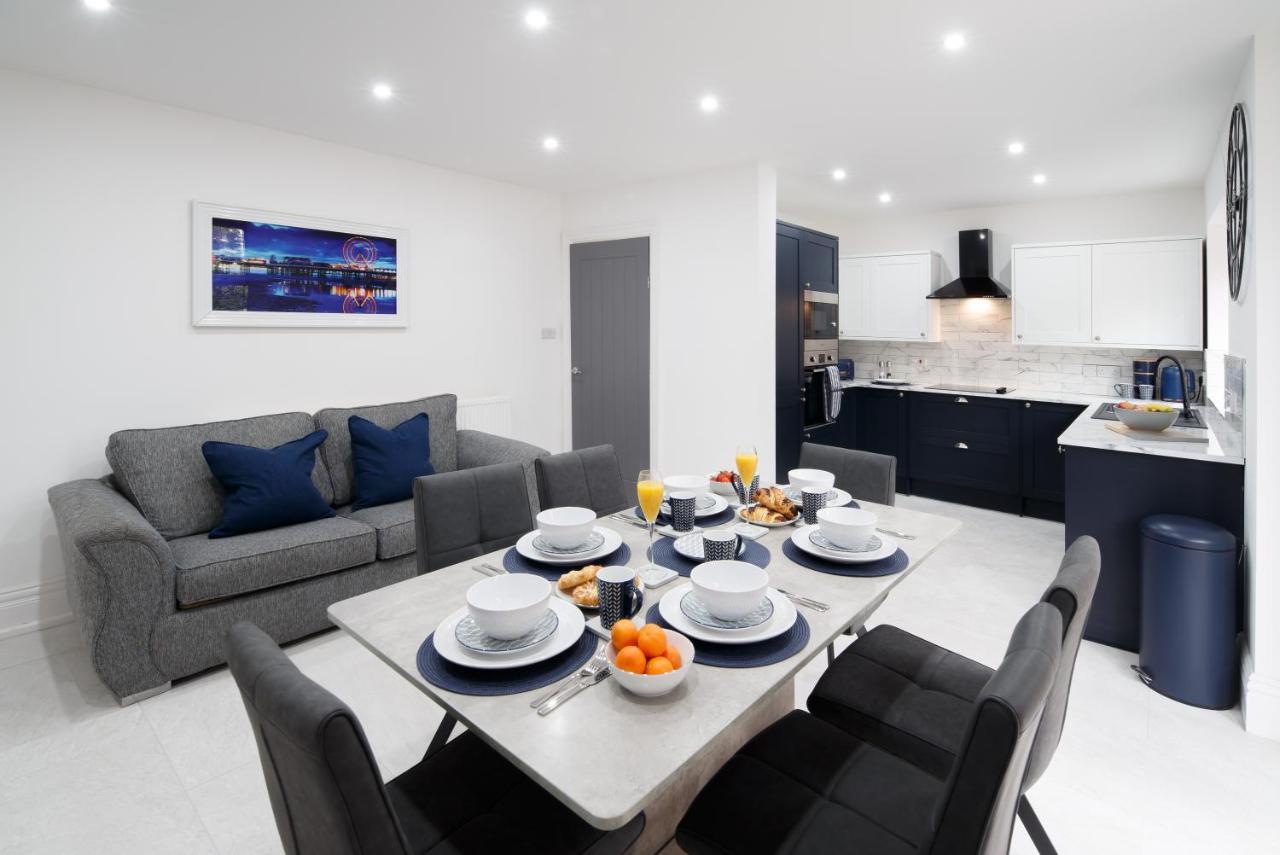 Large, Modern Family Home With Hot Tub Blackpool Zewnętrze zdjęcie
